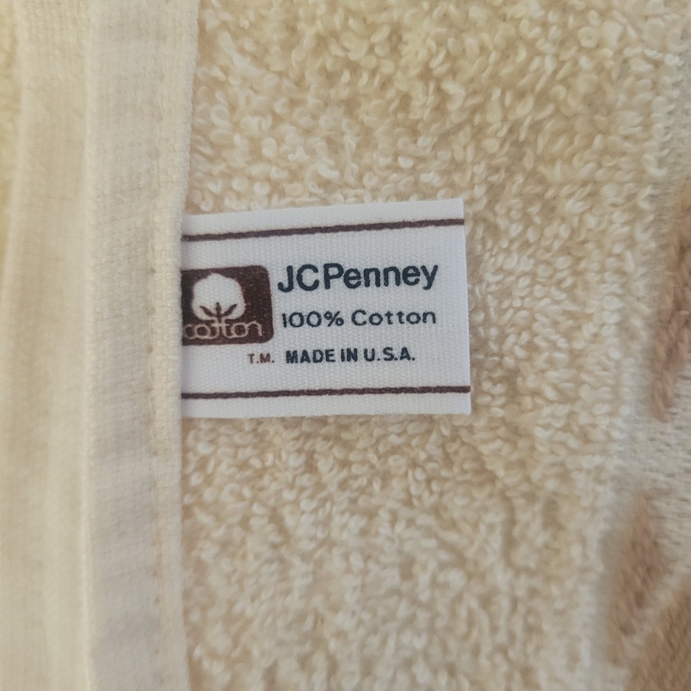 Vintage JC Penny Medallion Bath Towel Cream Woven 44x24 NWT USA - Picture 6 of 6